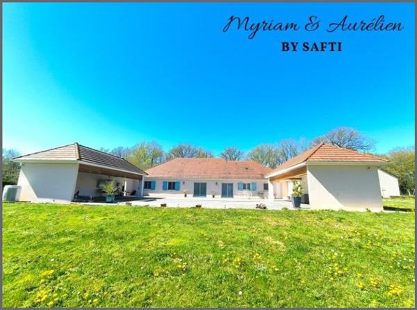 PROPRIETE PLAIN-PIED 4 Chambres Garages Piscine 2 hectares