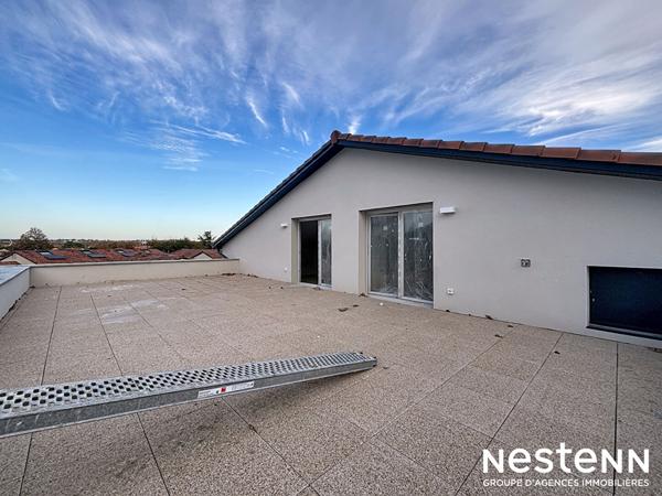 Appartement de type 5 au centre-ville de Castanet-Tolosan, grande terrasse de 60 m²