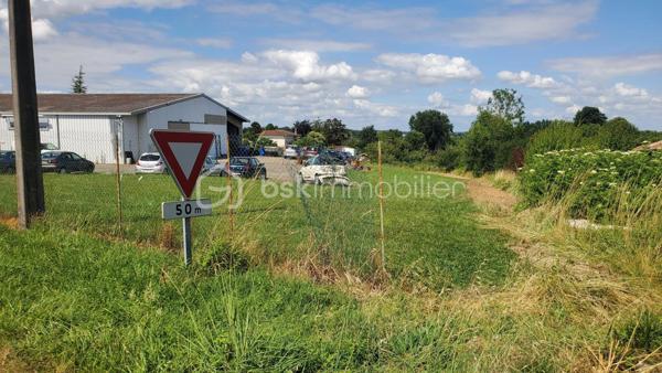 Terrain de 3 560 m²