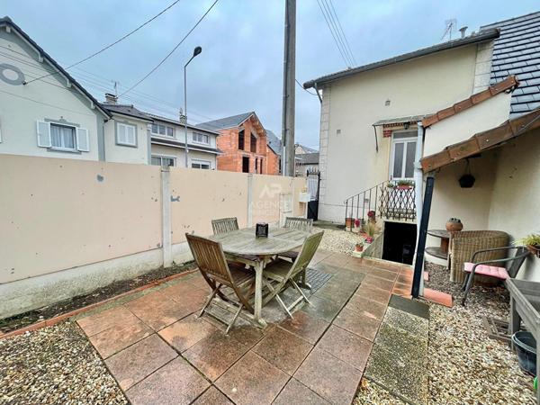 Maison Houilles 4 pièce(s) 63 m2 €330 000 ** - Référence 7535