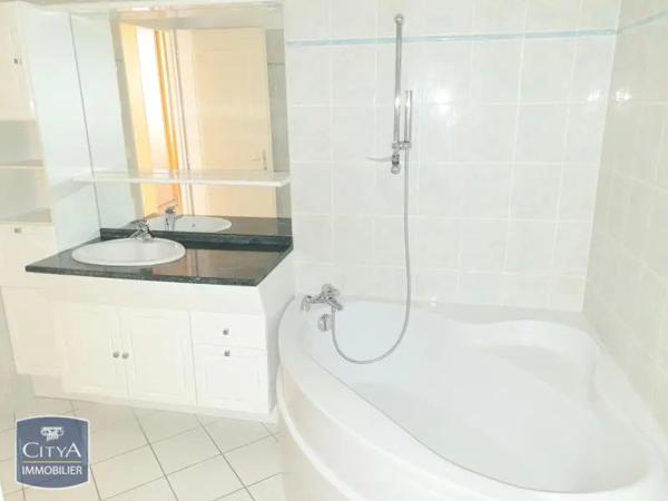 Appartement à louer 3 pièces 69m² Chalon-sur-Saône (71100)