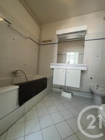 Appartement F4 à vendre  5 pièces - 100,10 m 2   CAUTERETS  - 65