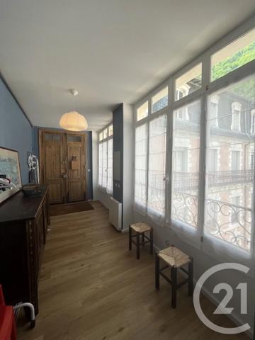 Appartement F4 à vendre  5 pièces - 100,10 m 2   CAUTERETS  - 65