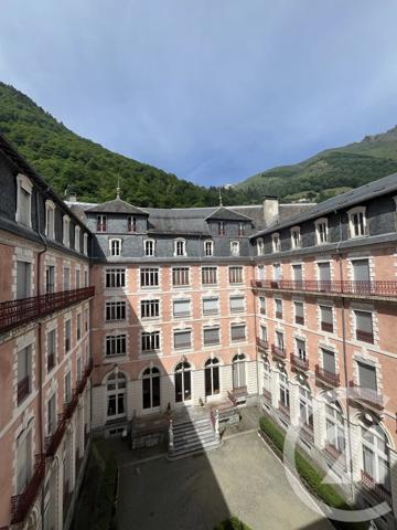 Appartement F4 à vendre  5 pièces - 100,10 m 2   CAUTERETS  - 65