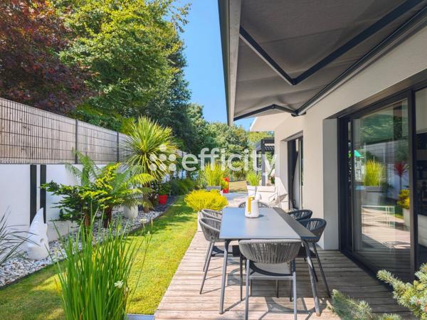 Maison
         6 pièces
        - 181 m² Bien prestige 828 000 € *