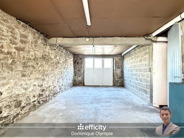Maison
         6 pièces
        - 135 m² Exclusivité 210 000 € *