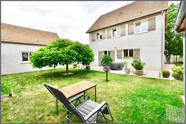 Maison contemporaine 4 chambres avec garage, proche Anet