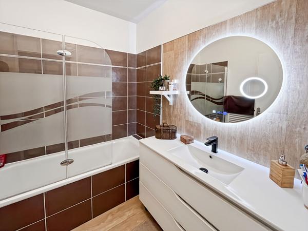 Appartement Latresne 3 pièces 63.5 m2 avec terrasse 