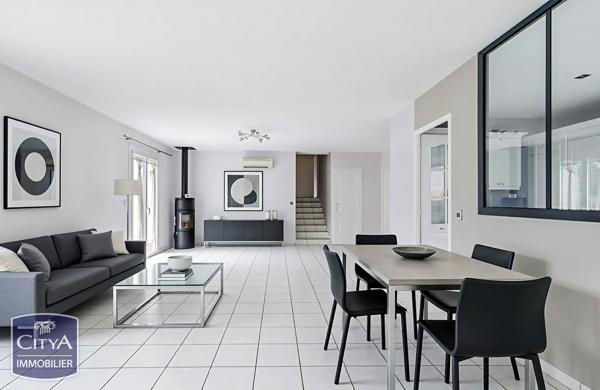 Maison à vendre 5 pièces 108.85m² Sainte-Foy-lès-Lyon (69110)