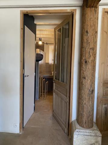 Cavaillon (84300) Robion/ Cavaillon maison ancienne de 340 m2 avec 2 Gites 12 pièces terrain 8936 m2 piscine