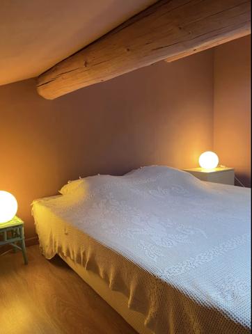 Cavaillon (84300) Robion/ Cavaillon maison ancienne de 340 m2 avec 2 Gites 12 pièces terrain 8936 m2 piscine