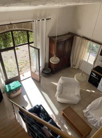 Cavaillon (84300) Robion/ Cavaillon maison ancienne de 340 m2 avec 2 Gites 12 pièces terrain 8936 m2 piscine