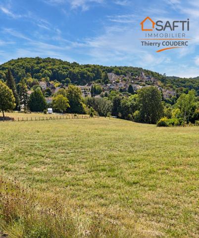 Beau terrain de 4275 m² avec vue dégagée.