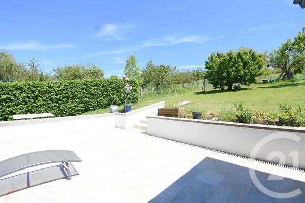 Maison à vendre  6 pièces - 217,22 m 2   BELLERIVE SUR ALLIER  - 03