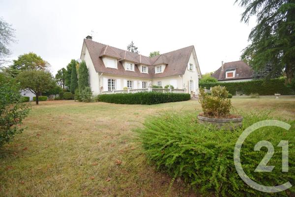 Maison à vendre  6 pièces - 217,22 m 2   BELLERIVE SUR ALLIER  - 03