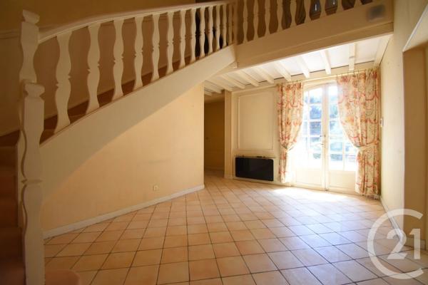 Maison à vendre  6 pièces - 217,22 m 2   BELLERIVE SUR ALLIER  - 03