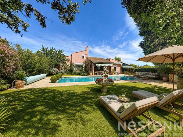 Maison 7 pièces avec piscine au calme à vendre à Saint Maximin la Sainte Baume