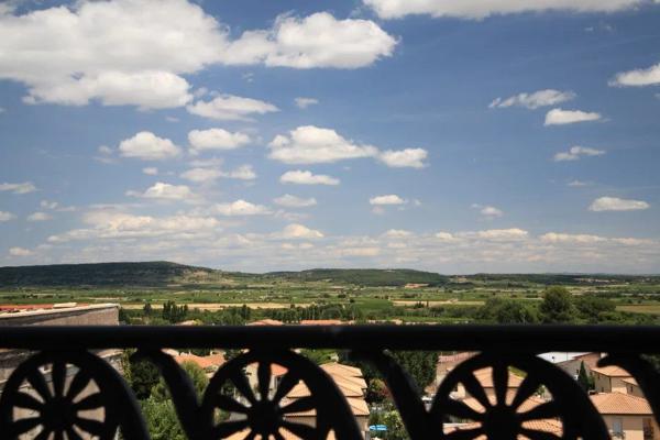 Rare Opportunité d’Affaires : Resort Gay Haut de Gamme – Murs et Fonds de Commerce à Vendre