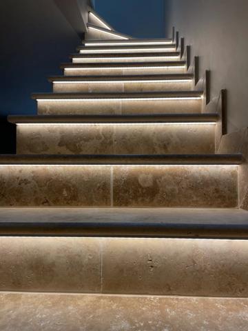 Rare Opportunité d’Affaires : Resort Gay Haut de Gamme – Murs et Fonds de Commerce à Vendre