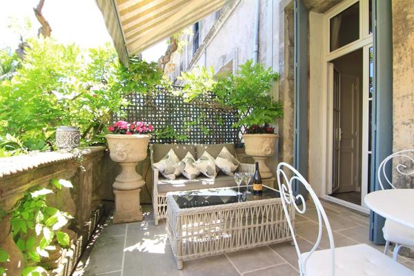 Rare Opportunité d’Affaires : Resort Gay Haut de Gamme – Murs et Fonds de Commerce à Vendre