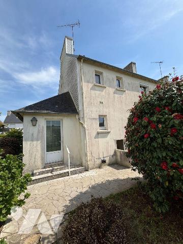 Maison a Vendre à BRIEC, en Finistère Sud (29), en Centre Ville, en EXCLUSIVITE, Maison d'habit...
