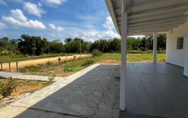 Maison à louer    4 pièces •  Kourou