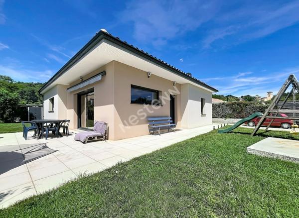 VILLA CONSTRUITE EN 2019 SUR 703 M² DE TERRAIN