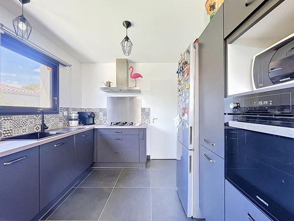 VILLA CONSTRUITE EN 2019 SUR 703 M² DE TERRAIN