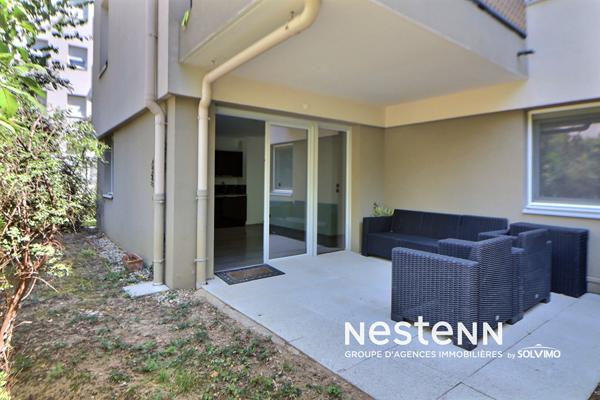 Appartement rez-de-jardin Saint Priest Proche Village 3 pièces 58 m2, terrasse, jardin
