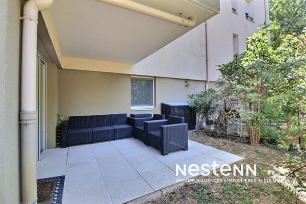 Appartement rez-de-jardin Saint Priest Proche Village 3 pièces 58 m2, terrasse, jardin