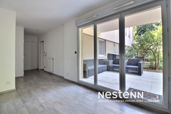 Appartement rez-de-jardin Saint Priest Proche Village 3 pièces 58 m2, terrasse, jardin