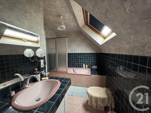 Maison à vendre  6 pièces - 135,81 m2 NEUILLY LE VENDIN - 53