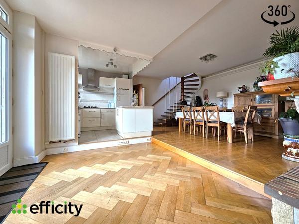 Maison 15 pièces - 253 m²