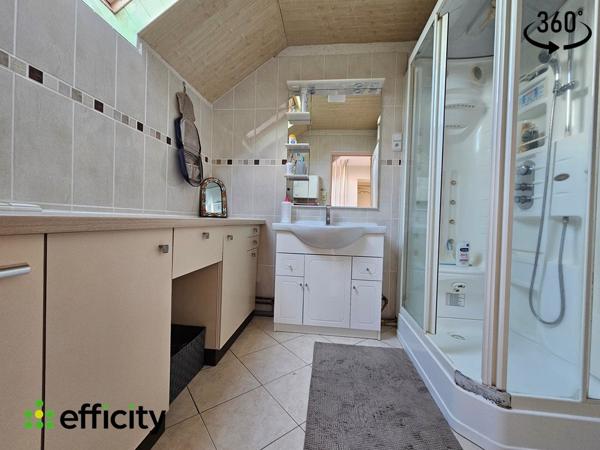 Maison 15 pièces - 253 m²