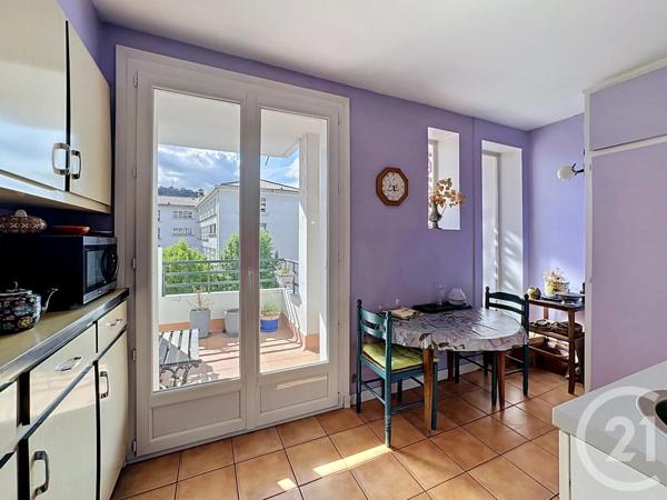 Appartement T4 à vendre  4 pièces - 110 m 2   LE PUY EN VELAY  - 43