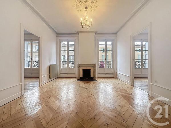 Appartement T4 à vendre  4 pièces - 110 m 2   LE PUY EN VELAY  - 43