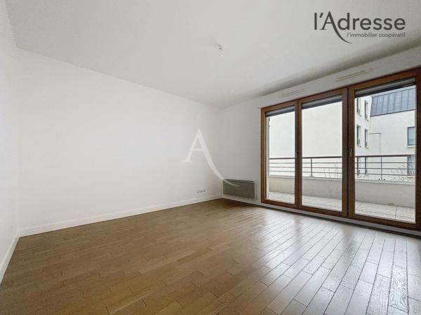 Studio de 28m² avec balcon - Suresnes - Résidence récente - Parking en SUS
