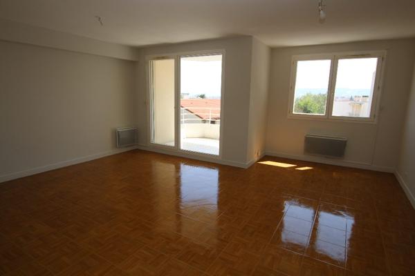 LA GLACIERE -MONTJUZET Appt Clt Fd 3 pièces 77 m²-PARKING -BALCONS