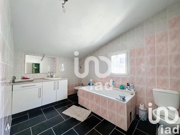 Maison à vendre 5 pièces 130 m² Pujaut