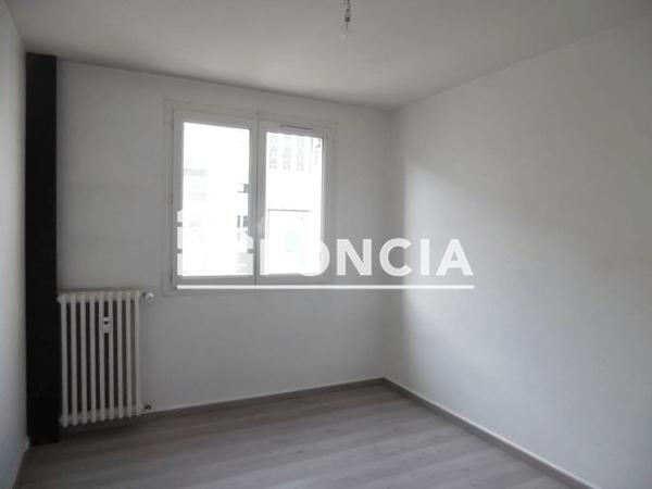 Location Appartement 4 pièces 69.47 m² - RESIDENCE ARQUEBUSE Dijon 21000