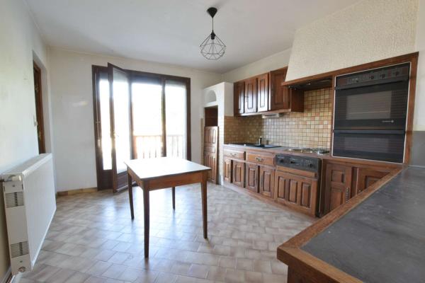 Saint-Aupre (38960) MAISON A GRANDS VOLUMES