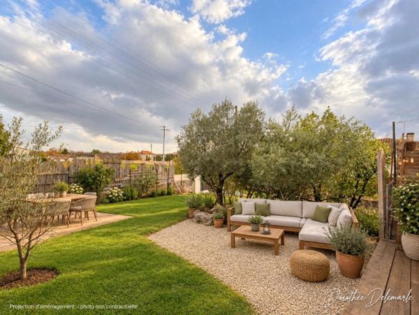 Maison à vendre 4 pièces SAINT JEAN D'ANGELY (17) CŒUR DE VILLE – MAISON AVEC JARDIN ET SOUS-SOL TOTAL – FORT POTENTIEL