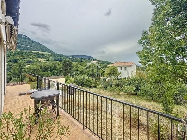 Millau (12100) APPARTEMENT F4 DE 98 M² AVEC GARAGE ET JARDIN PRIVATIF