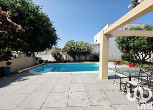 Maison à vendre 5 pièces 150 m² Aigues-Mortes