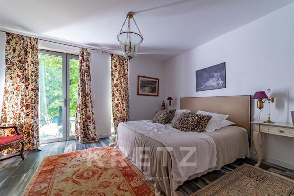 Propriété d’exception — Domaine contemporain en campagne d’Arles, aux portes des Alpilles