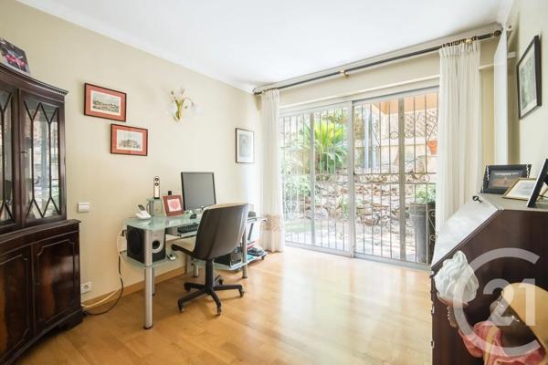 Appartement F3 à vendre  3 pièces - 84,44 m 2   NICE  - 06