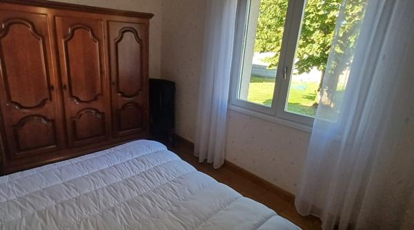 Grande maison à vendre 5 pièces FOUQUEBRUNE (16) + dépendances sur terrain d'env 6800 m2