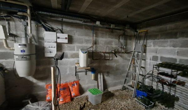 Grande maison à vendre 5 pièces FOUQUEBRUNE (16) + dépendances sur terrain d'env 6800 m2