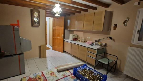 Grande maison à vendre 5 pièces FOUQUEBRUNE (16) + dépendances sur terrain d'env 6800 m2
