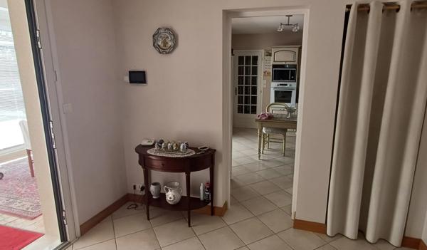 Grande maison à vendre 5 pièces FOUQUEBRUNE (16) + dépendances sur terrain d'env 6800 m2